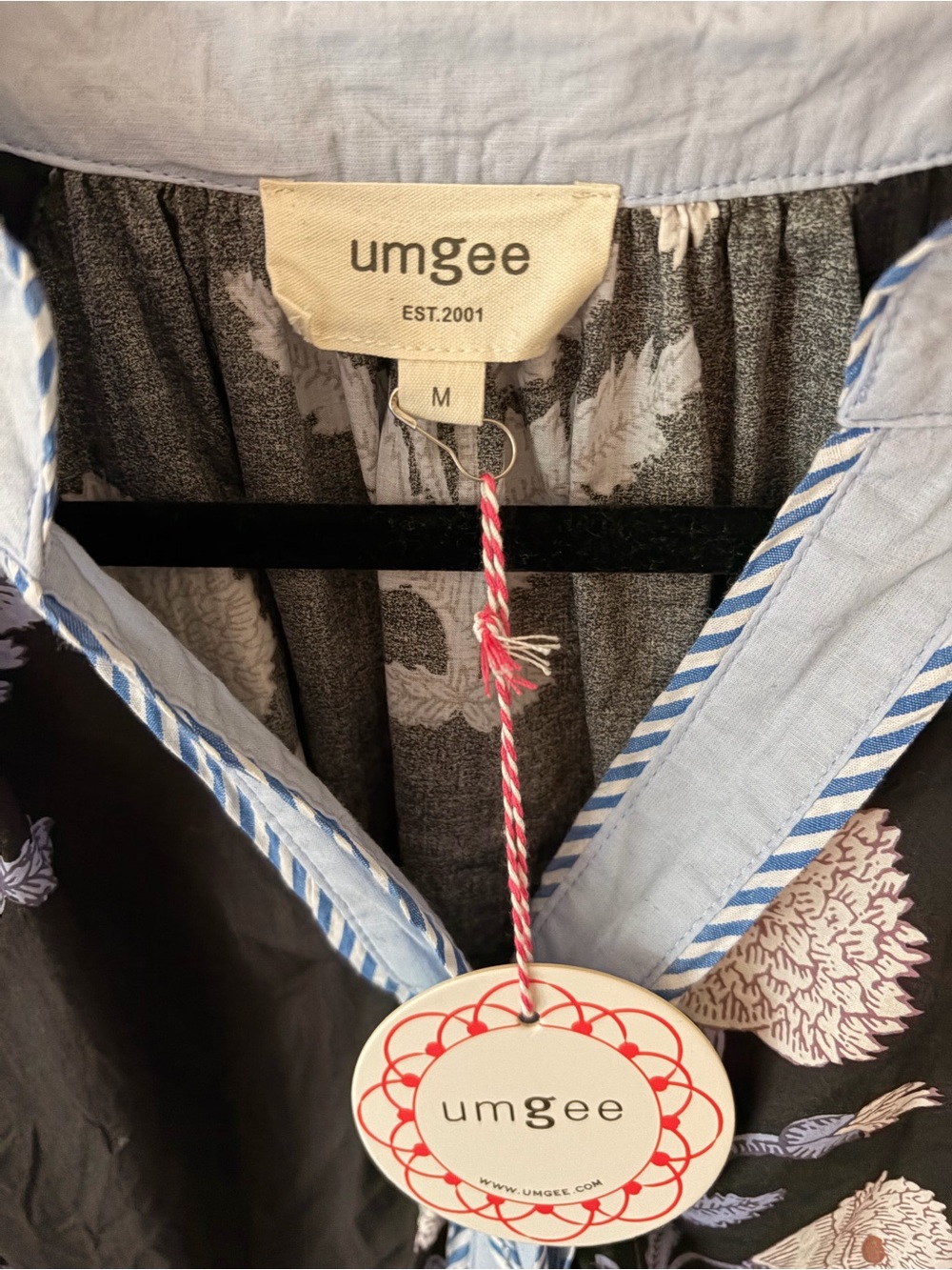 Umgee Black & Blue Floral Button-Front Top - Picture 2 of 3